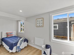 9223 38th Avenue S, Seattle WA 98118