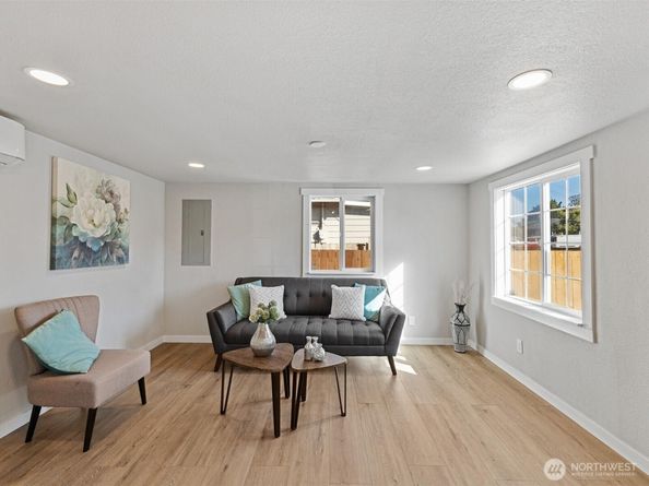 9223 38th Avenue S, Seattle WA 98118