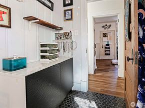 3654 35th Avenue W, Seattle WA 98199
