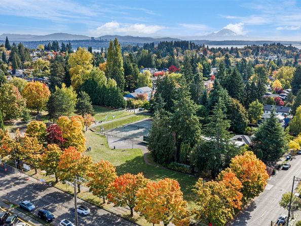 6504 39th Avenue NE, Seattle WA 98115