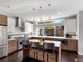6504 39th Avenue NE, Seattle WA 98115
