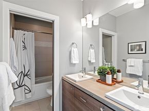 6504 39th Avenue NE, Seattle WA 98115