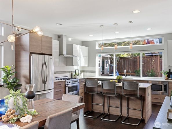 6504 39th Avenue NE, Seattle WA 98115