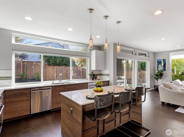 6504 39th Avenue NE, Seattle WA 98115