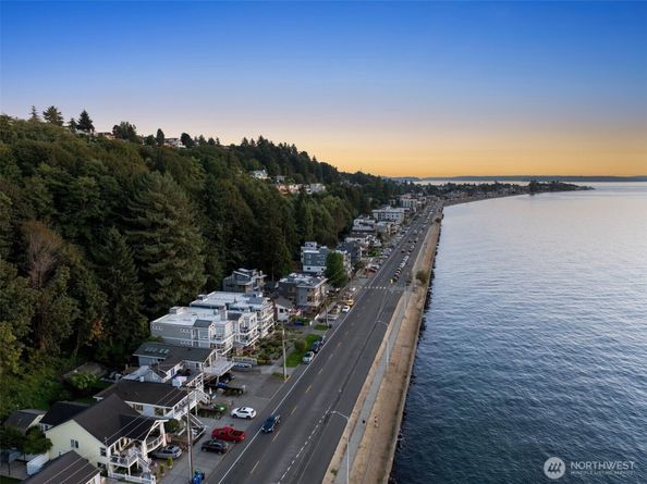 1594 Alki Avenue SW 302, Seattle WA 98116