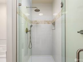 1594 Alki Avenue SW 302, Seattle WA 98116