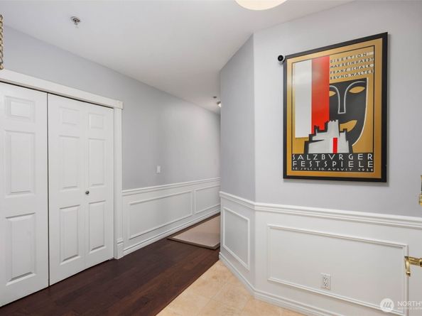 1594 Alki Avenue SW 302, Seattle WA 98116