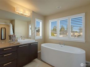5623 Elaine Avenue SE, Auburn WA 98092