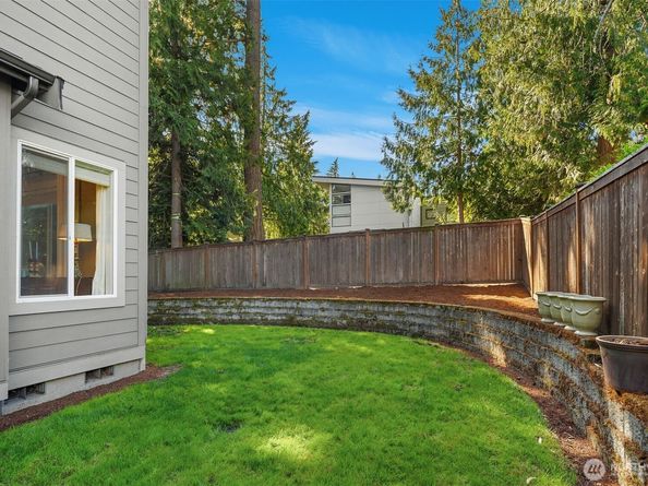 4525 90th Avenue SE, Mercer Island WA 98040