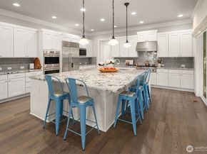 4525 90th Avenue SE, Mercer Island WA 98040
