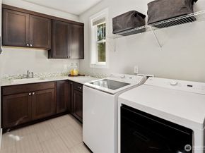 4525 90th Avenue SE, Mercer Island WA 98040