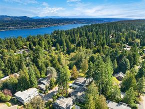 4525 90th Avenue SE, Mercer Island WA 98040