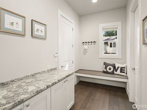 4525 90th Avenue SE, Mercer Island WA 98040