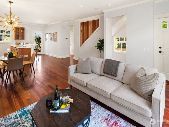 1126 24th Avenue, Seattle WA 98122