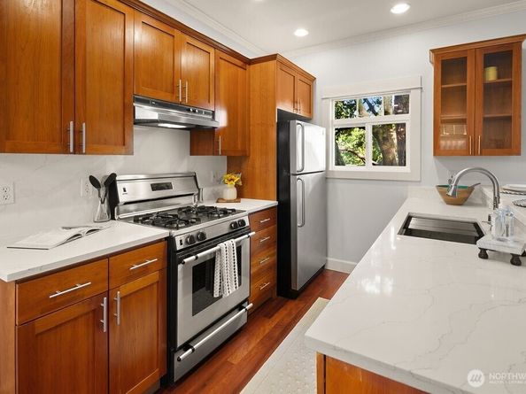 1126 24th Avenue, Seattle WA 98122