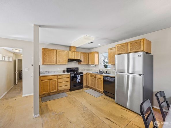 10332 Midvale Avenue N, Seattle WA 98133