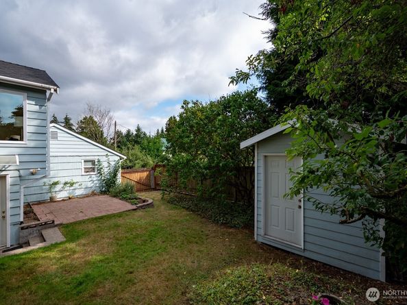 12019 B 25th Avenue NE, Seattle WA 98125