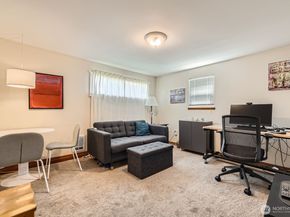 12019 B 25th Avenue NE, Seattle WA 98125