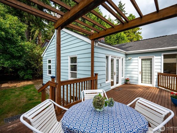 12019 B 25th Avenue NE, Seattle WA 98125