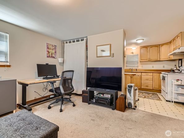 12019 B 25th Avenue NE, Seattle WA 98125