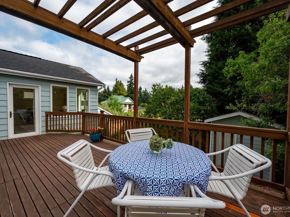 12019 B 25th Avenue NE, Seattle WA 98125