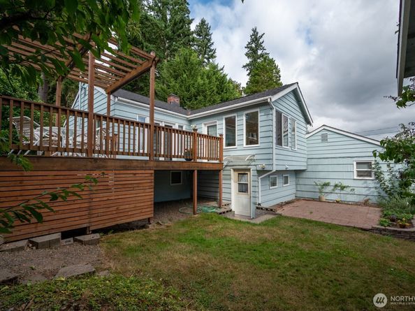 12019 B 25th Avenue NE, Seattle WA 98125