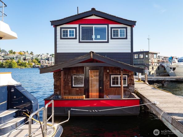 2401 N Northlake Way L6, Seattle WA 98103