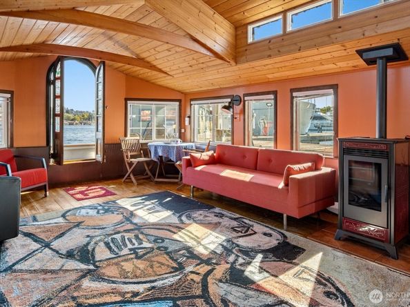 2401 N Northlake Way L6, Seattle WA 98103