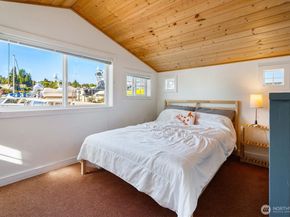 2401 N Northlake Way L6, Seattle WA 98103