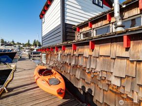 2401 N Northlake Way L6, Seattle WA 98103