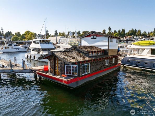 2401 N Northlake Way L6, Seattle WA 98103