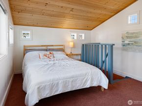 2401 N Northlake Way L6, Seattle WA 98103