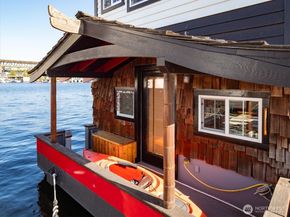 2401 N Northlake Way L6, Seattle WA 98103