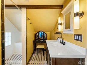 7711 Rainier Drive, Everett WA 98203