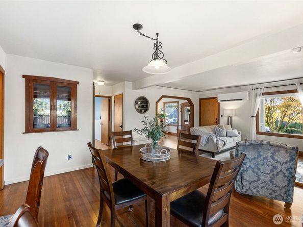7711 Rainier Drive, Everett WA 98203