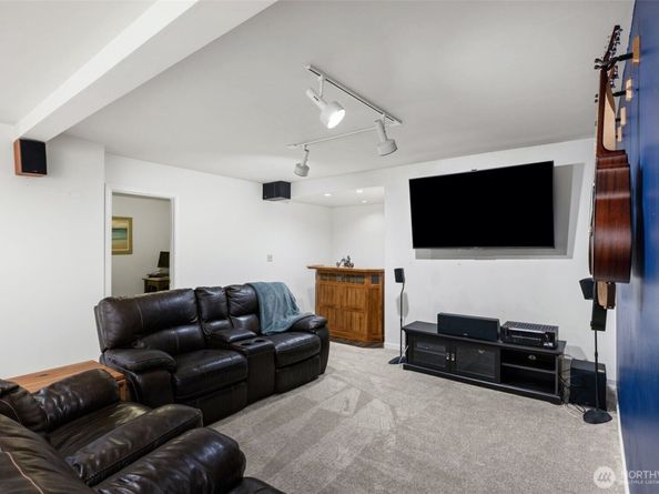 7711 Rainier Drive, Everett WA 98203
