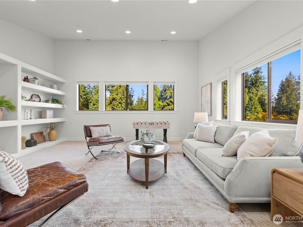 14540 Stone Avenue N, Shoreline WA 98133