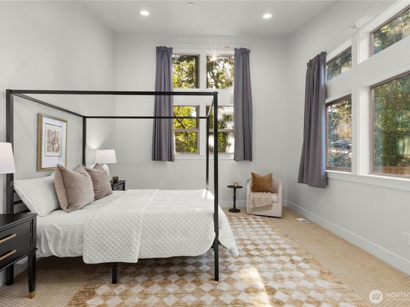 14540 Stone Avenue N, Shoreline WA 98133