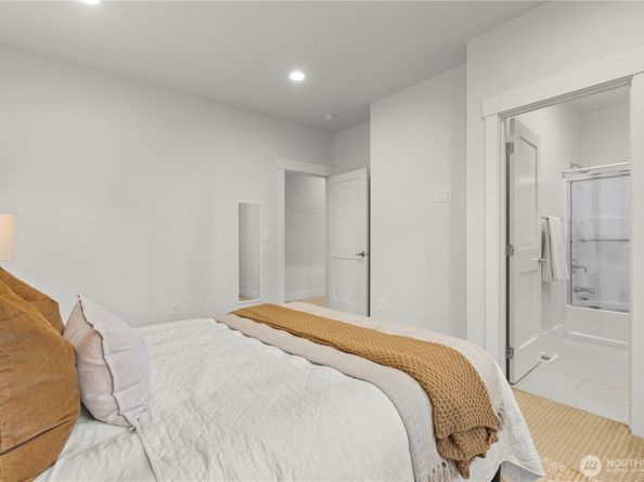 14540 Stone Avenue N, Shoreline WA 98133