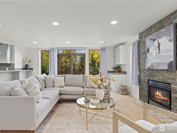 14540 Stone Avenue N, Shoreline WA 98133