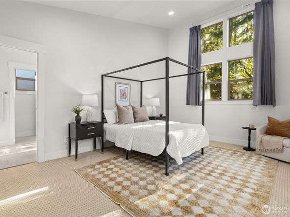 14540 Stone Avenue N, Shoreline WA 98133