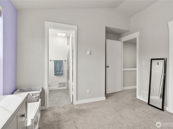 5736 S 238th Court E4, Kent WA 98032