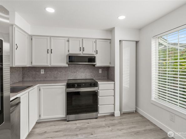 5736 S 238th Court E4, Kent WA 98032
