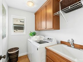 2002 263rd Lane SE, Sammamish WA 98075