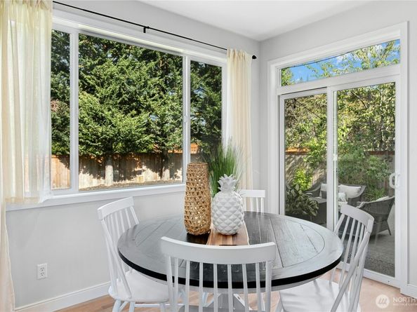 2002 263rd Lane SE, Sammamish WA 98075