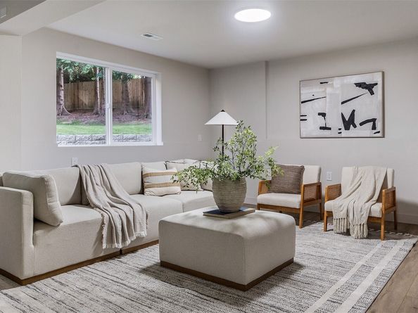 20713 NE 44th Street, Sammamish WA 98074