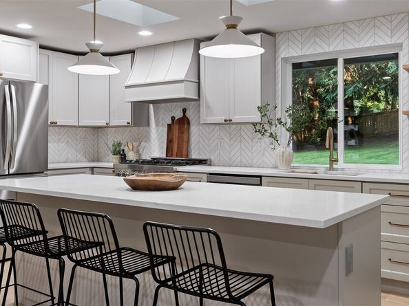 20713 NE 44th Street, Sammamish WA 98074