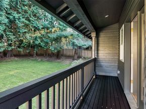 20713 NE 44th Street, Sammamish WA 98074