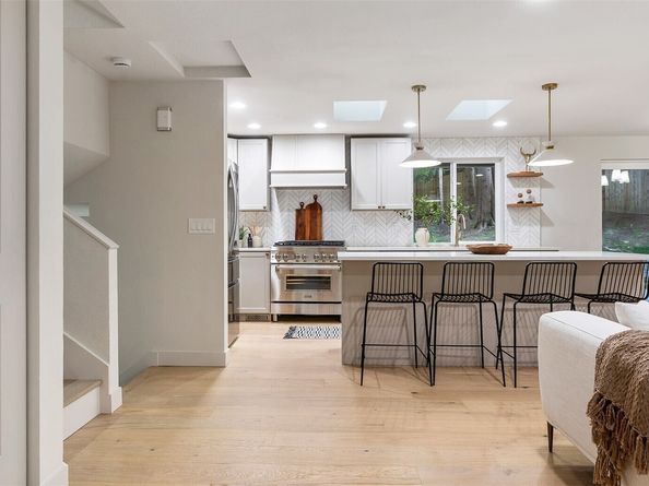 20713 NE 44th Street, Sammamish WA 98074