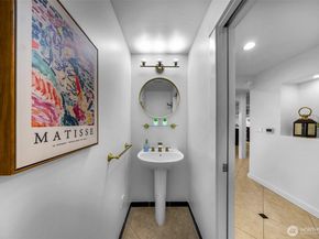 8449 W Mercer Way, Mercer Island WA 98040